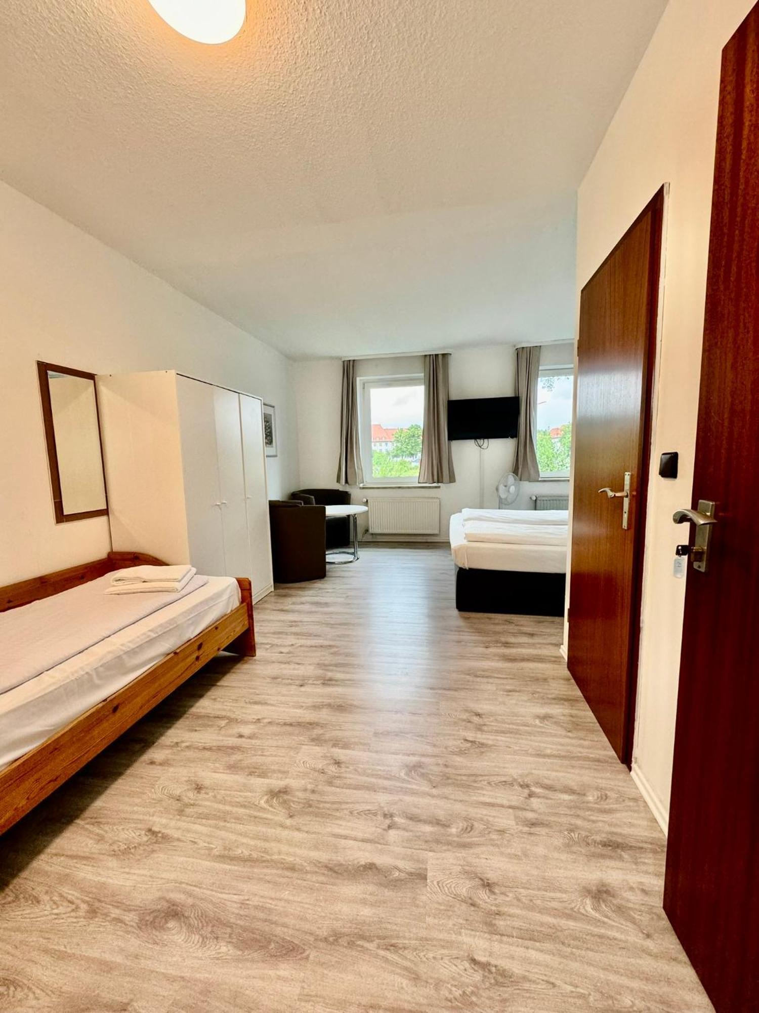 Hotel Zum Ruecking Нортхайм Экстерьер фото